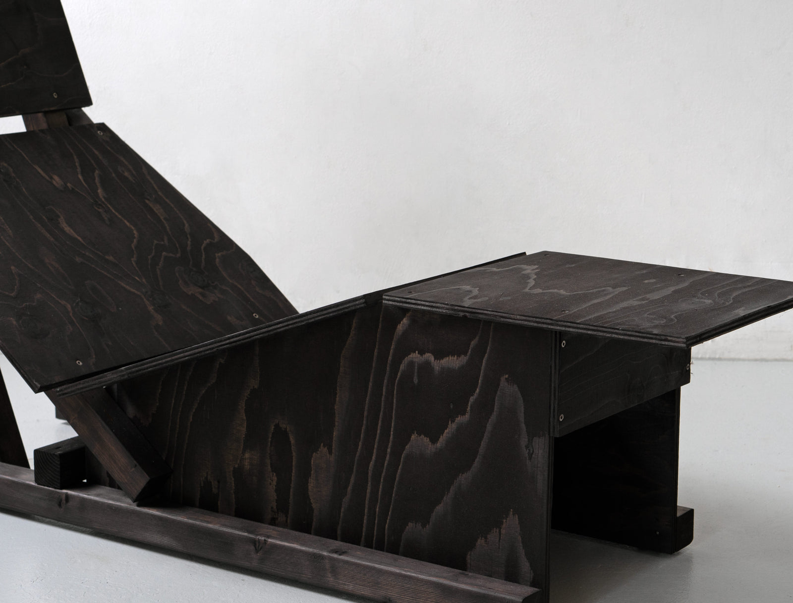 Plywood '4PM Self Build' Chaise by Mass Productions / Aram – Tom Bogle