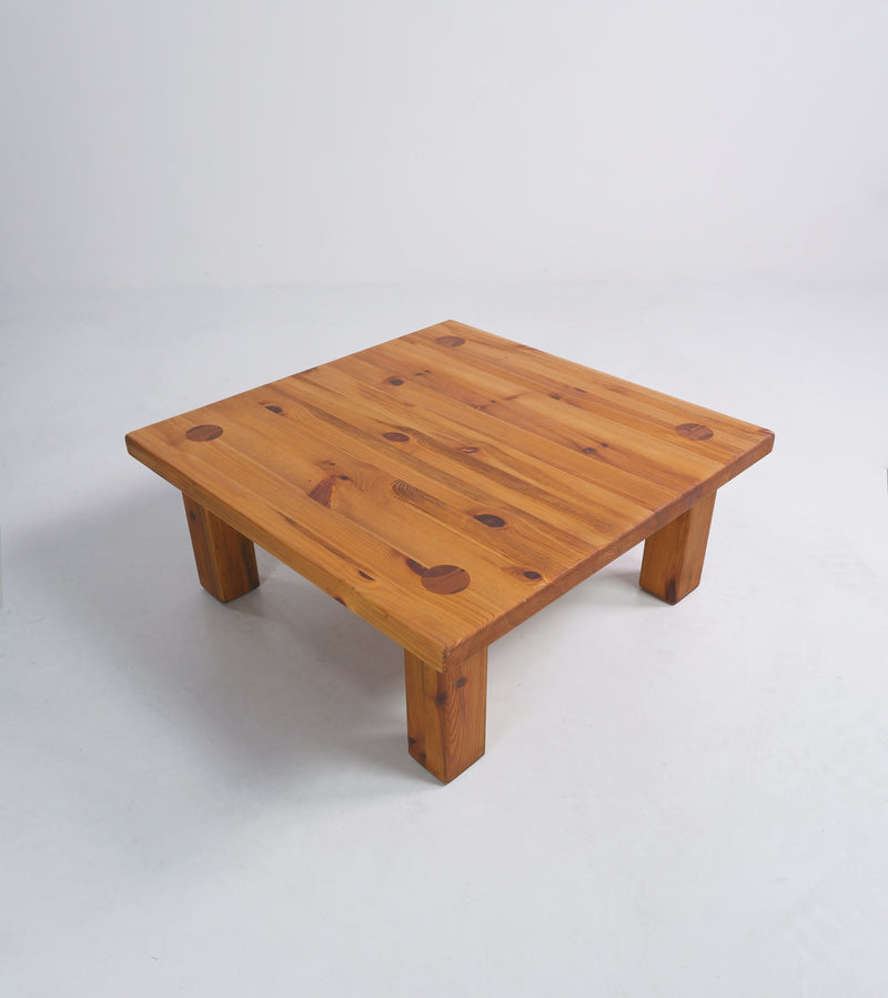 Swedish pine coffee table attrb. Roland Wilhelmsson, c.1970