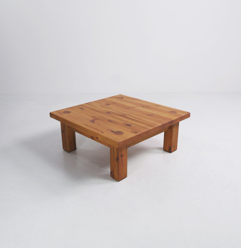 Swedish pine coffee table attrb. Roland Wilhelmsson, c.1970